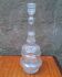 Grande carafe en verre moulé