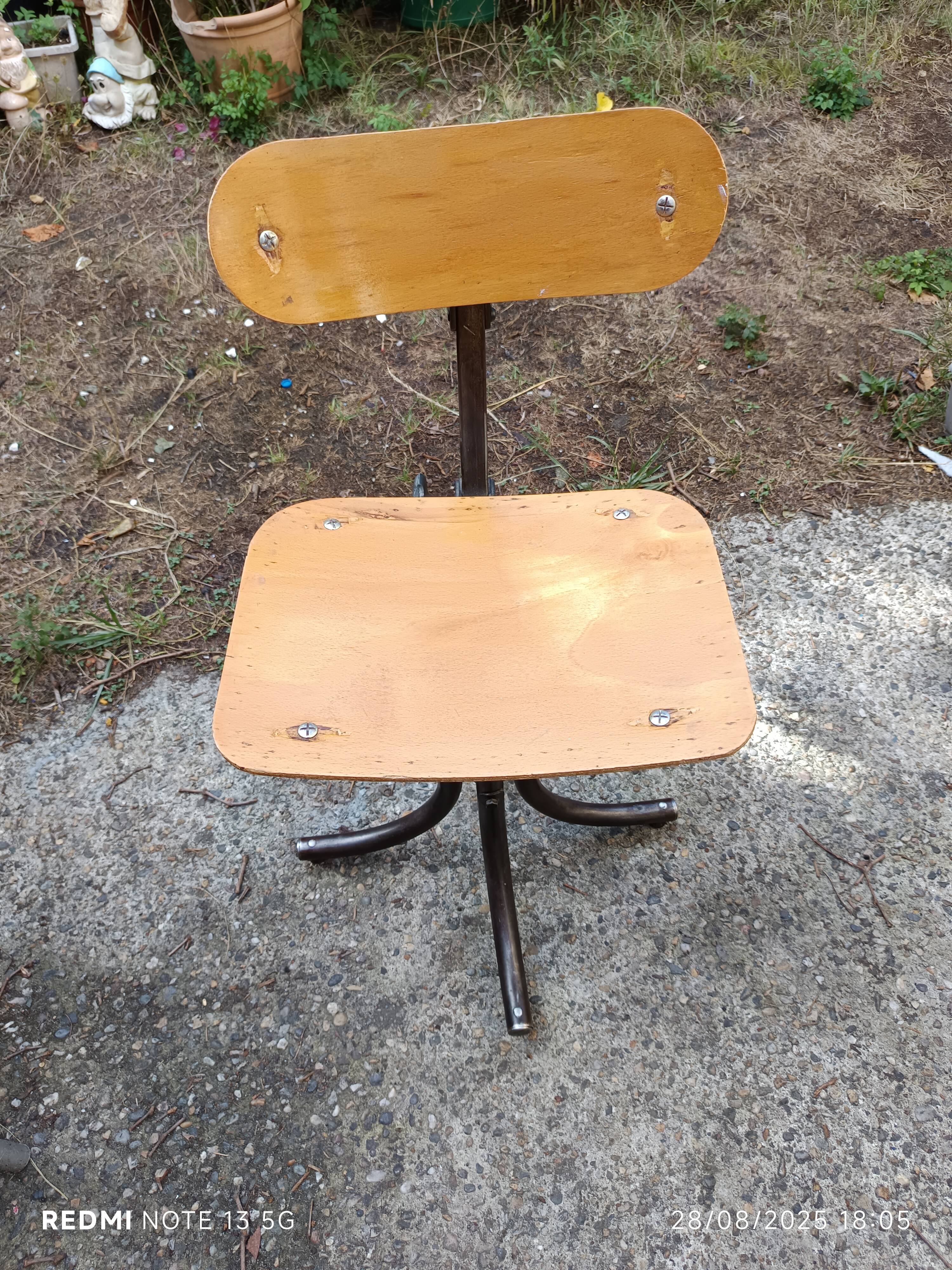 Workshop chair by the Biénaise brand, 1948