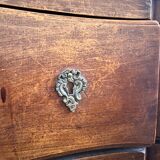 Classic chest of drawers