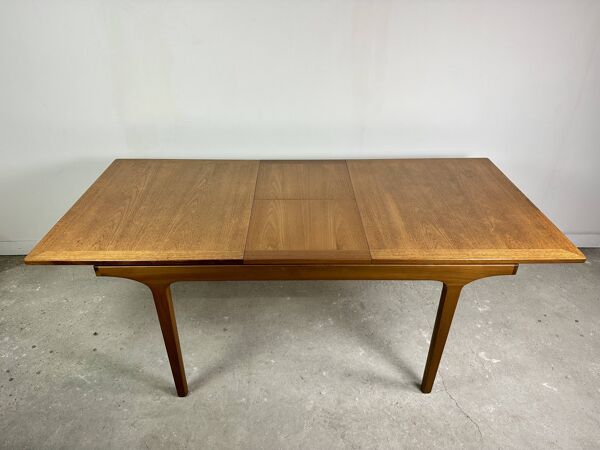 Table extensible de style scandinave en teck par Nathan furniture 1960