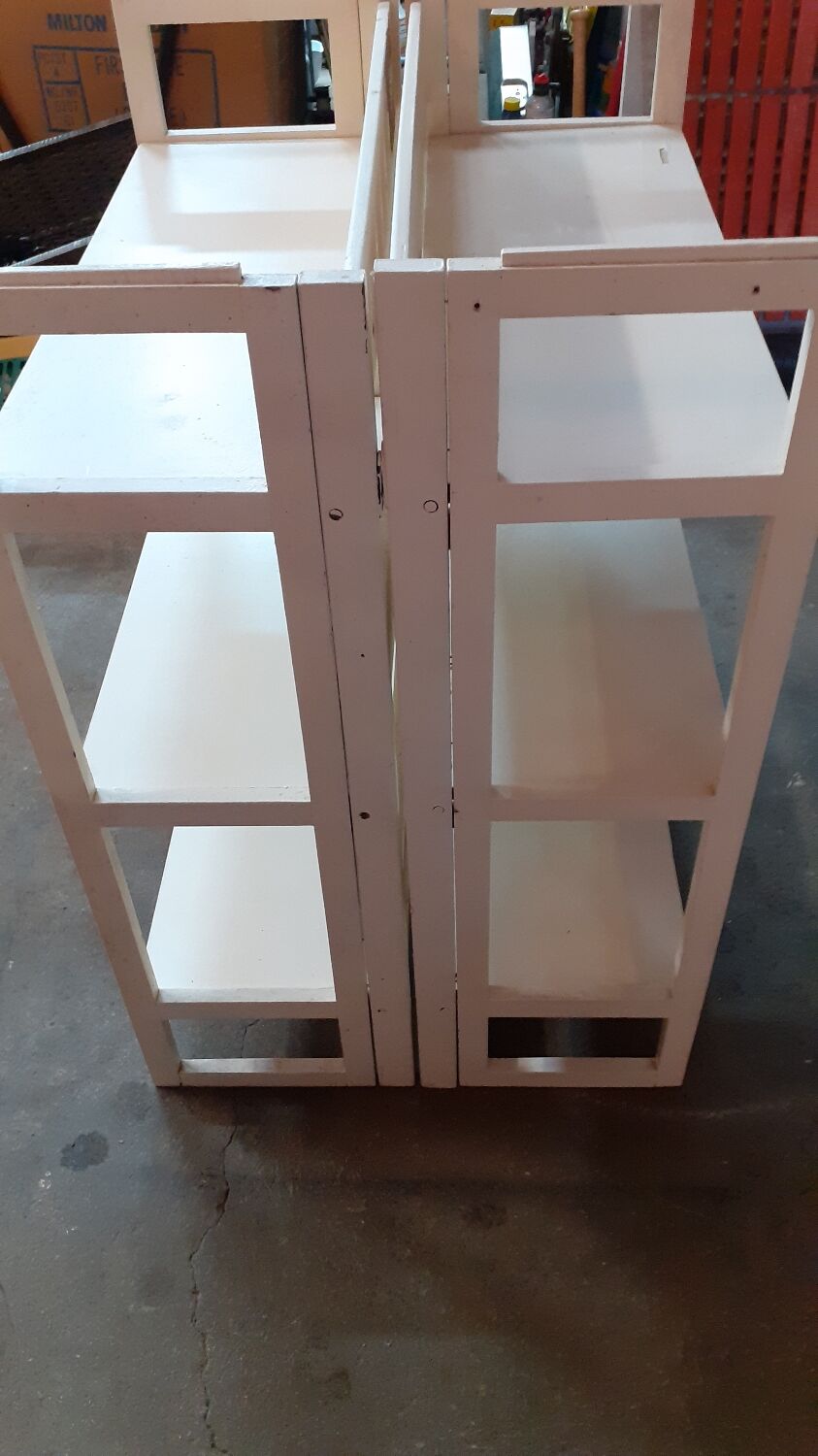 Folding vintage shelf