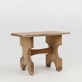 Beau tabouret bas de forme rustique en bois peint, France vers 1900
