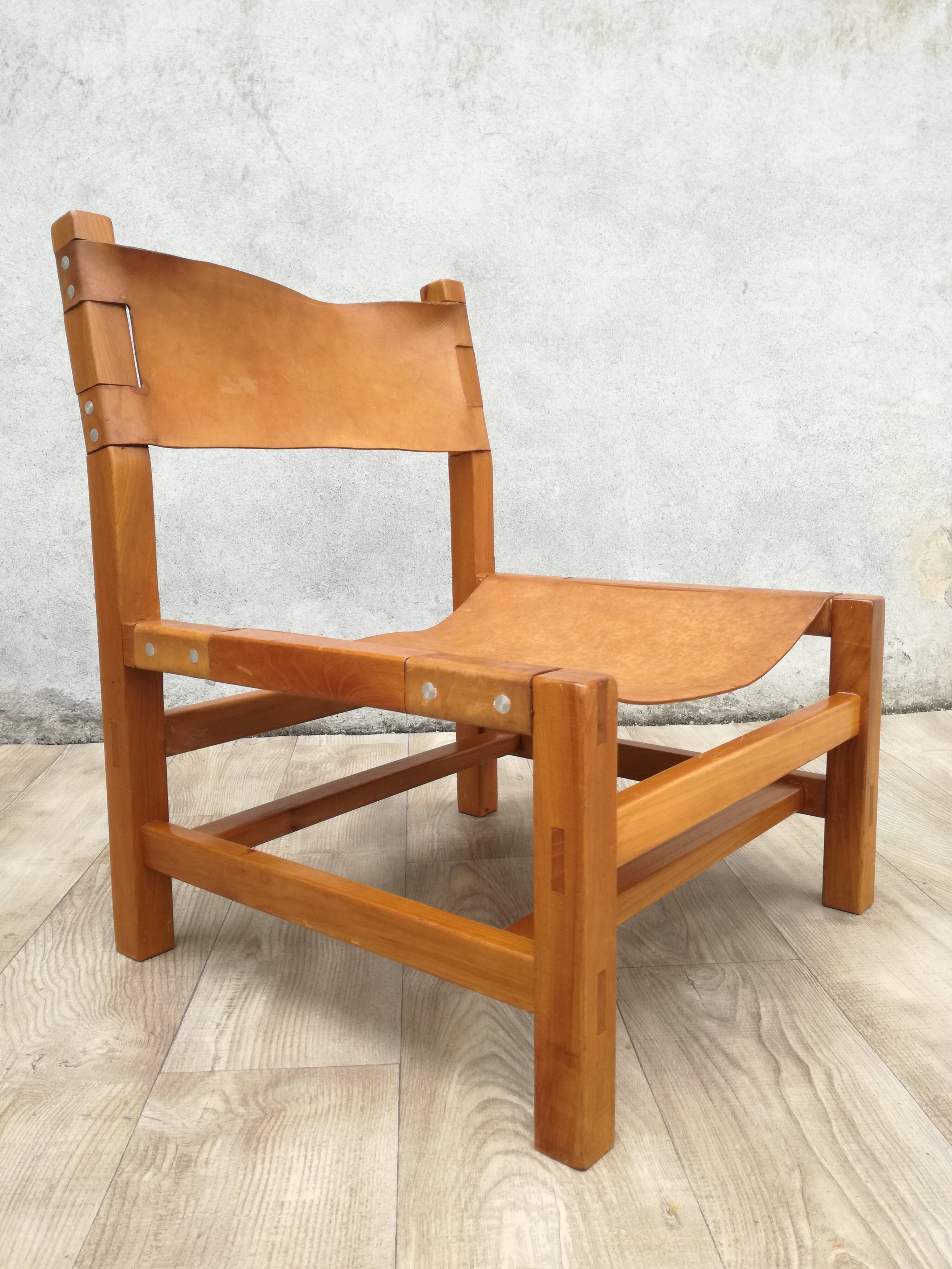 Armchair in solid elm and leather Maison Regain 1970
