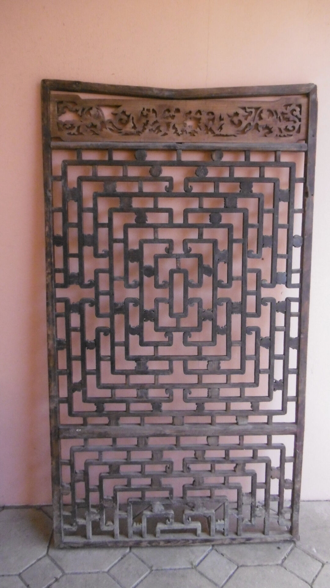 Panneau ancien en bois sculpté de style oriental