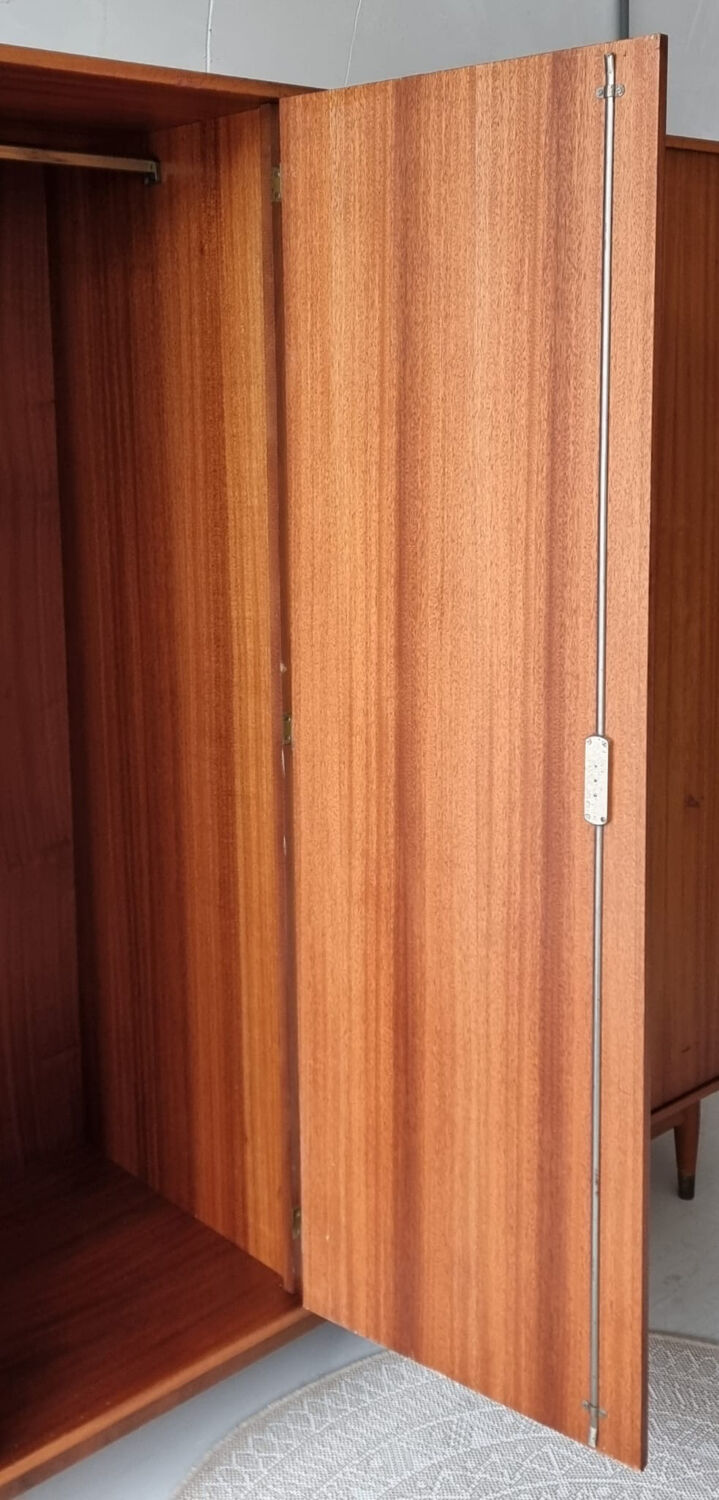 Armoire du milieu du siècle