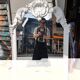 Baroque mirror in carved wood with a white patina.