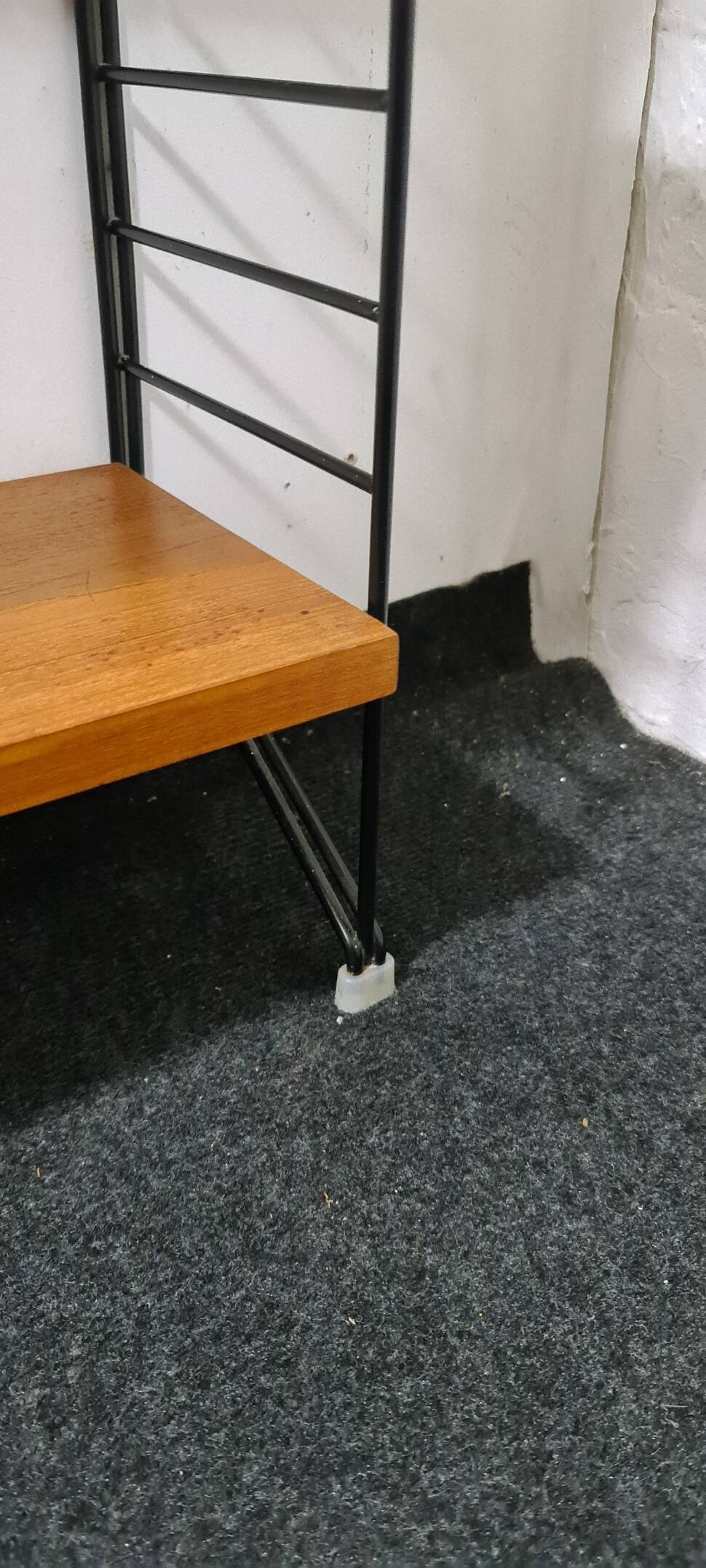 Vintage Danish design shelving unit by Nisse Strinning