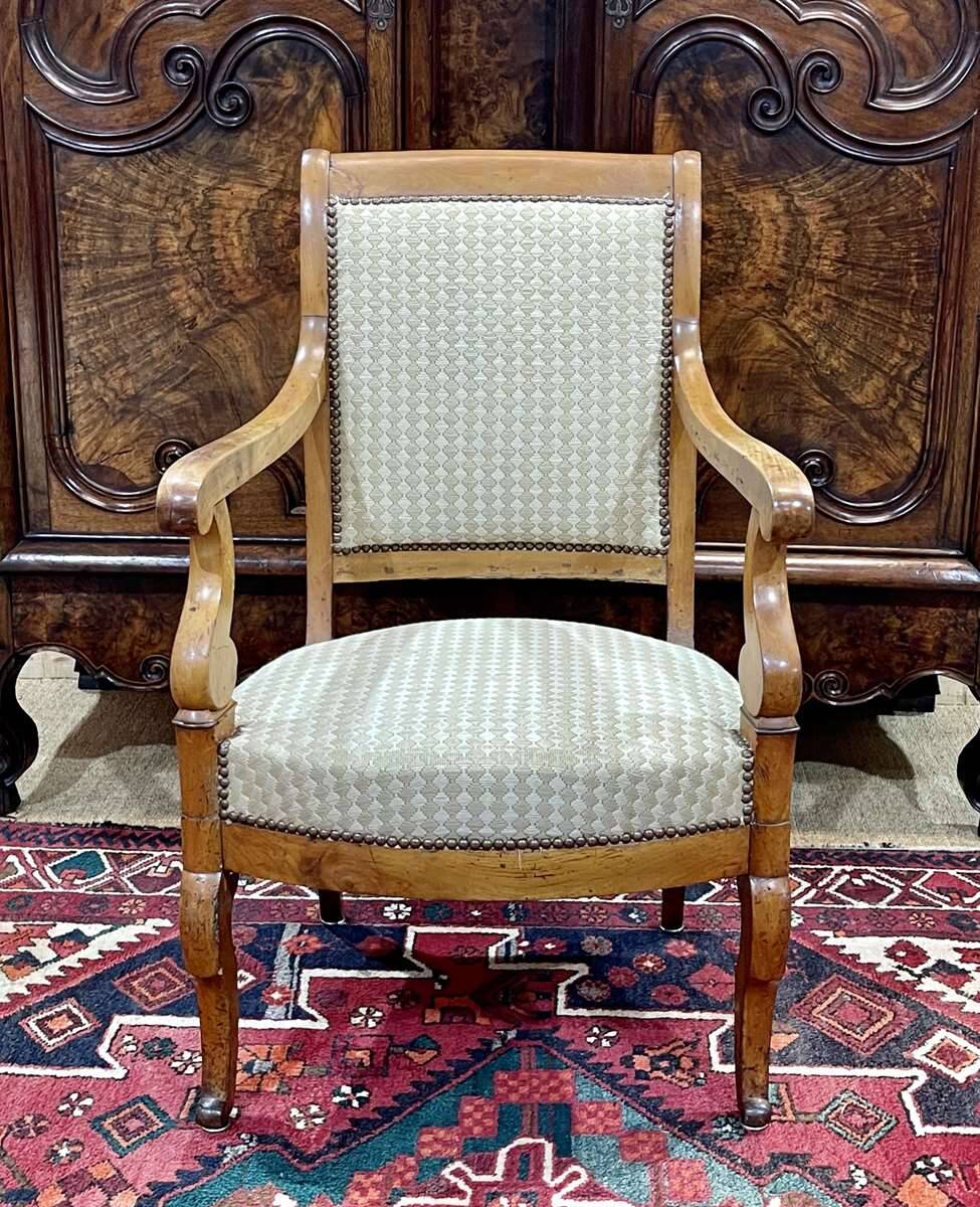 Armchair XIXth cherry wood