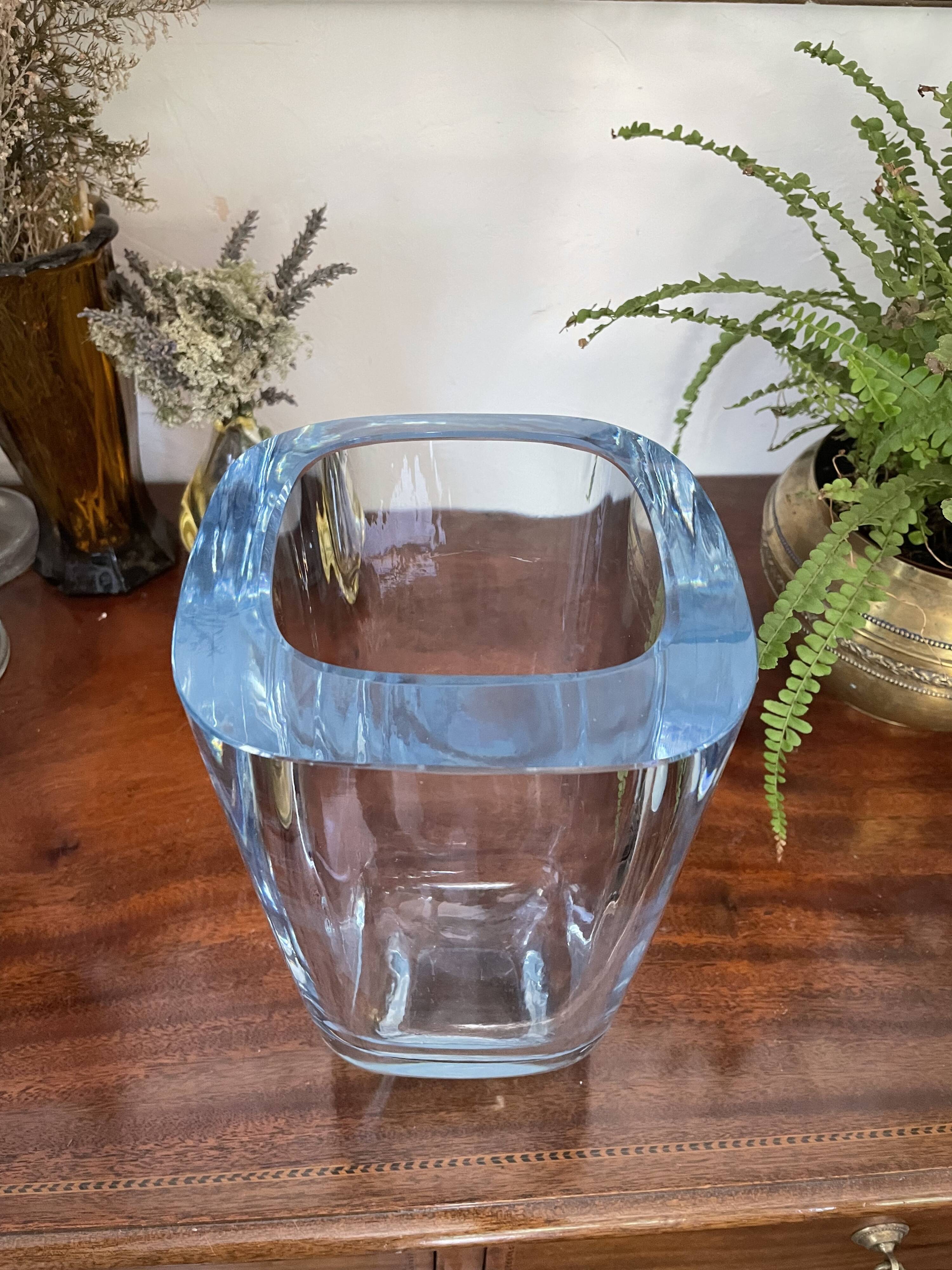 Scandinavian crystal vase from Strombergshyttan 26cm