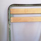 Set of 6 green folding chairs