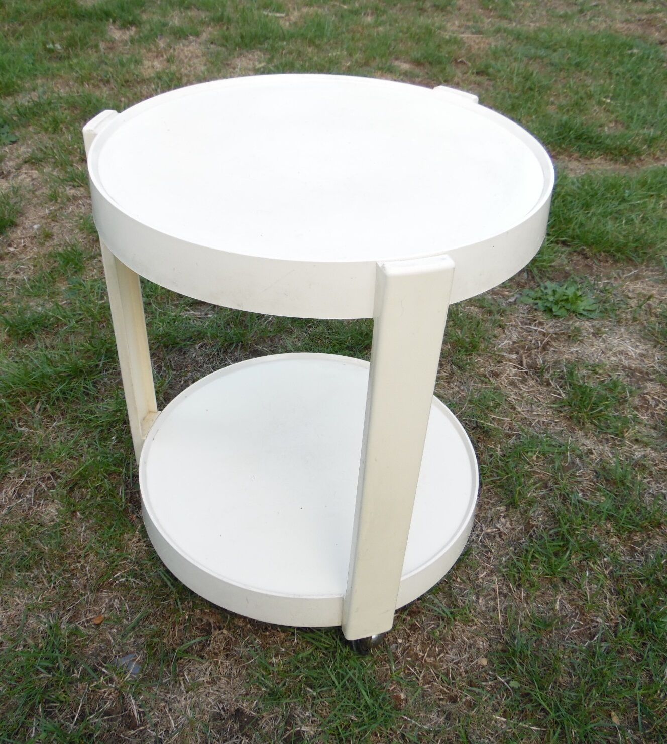 70' round roulette dessert