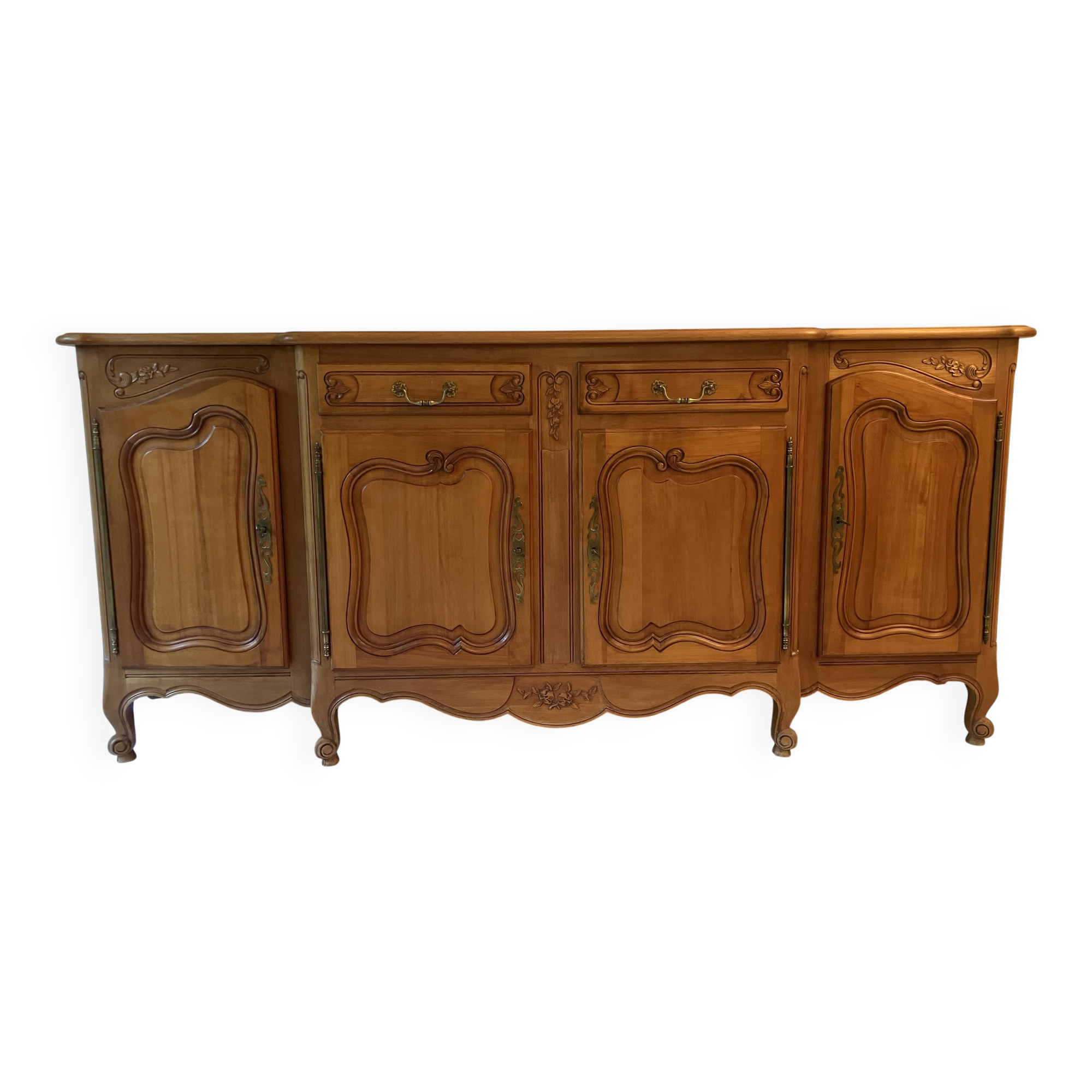 Buffet en merisier massif style Louis XV