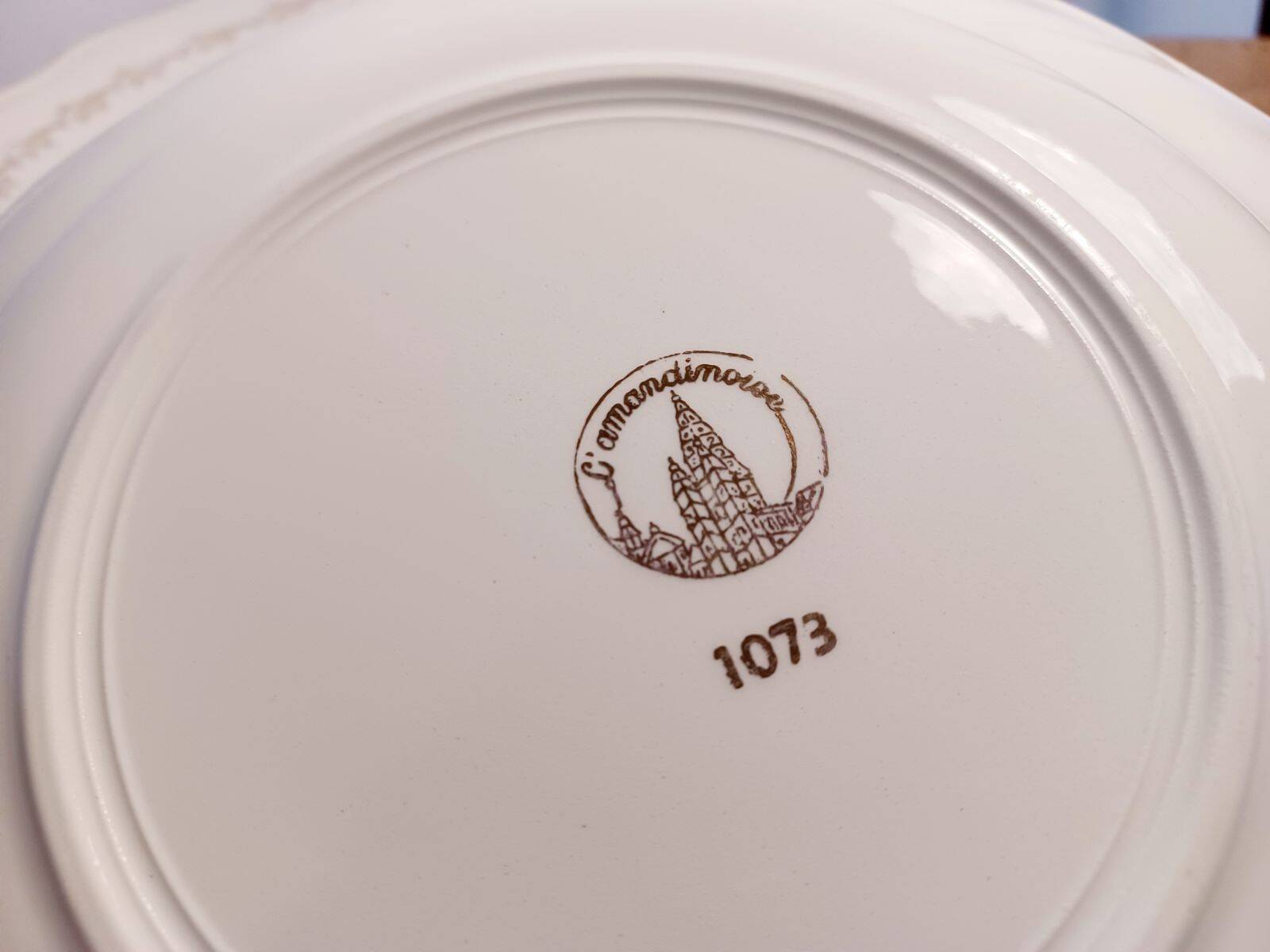 Set of 12 golden and flowery Amandinoise soup plates