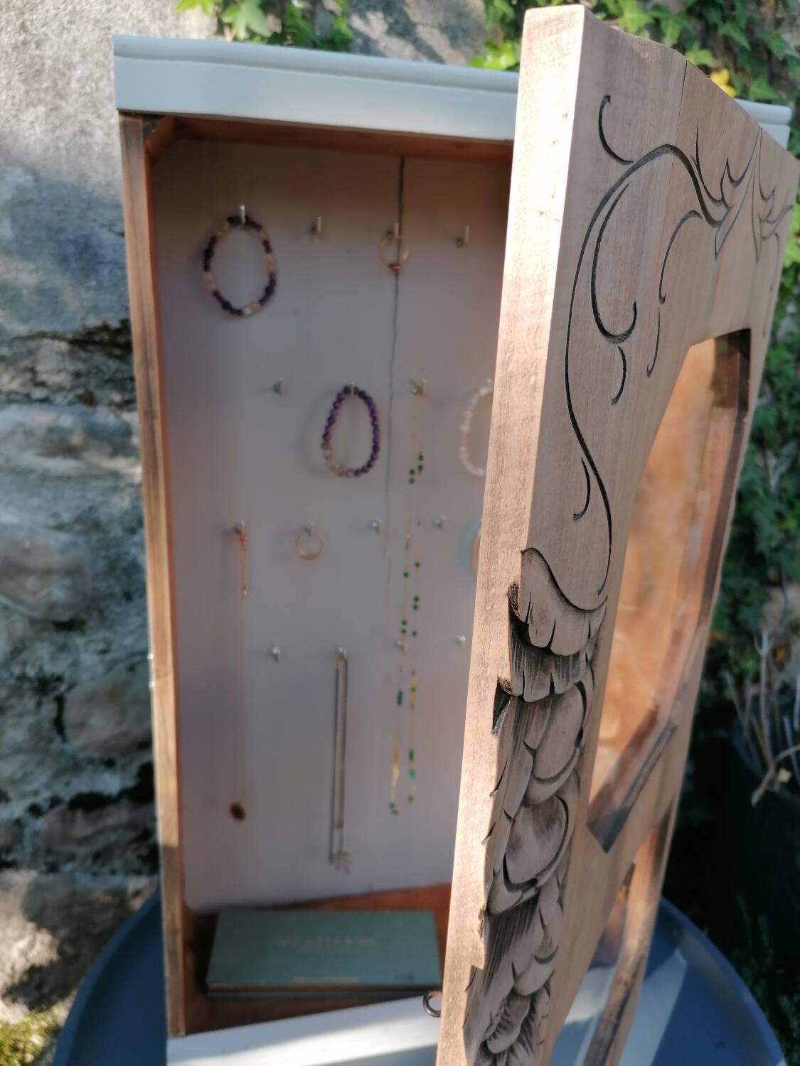 Armoire à bijoux