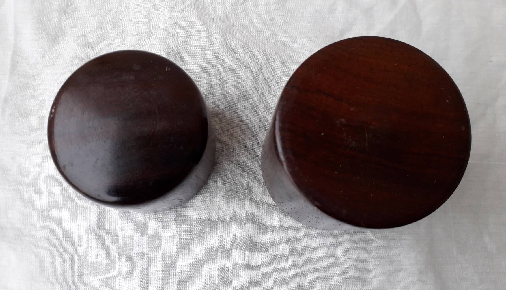 Cylindrical wooden box