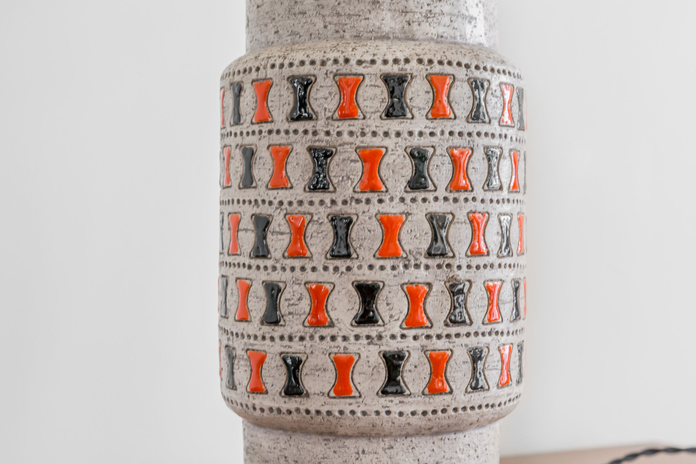 Guido Gambone enamelled ceramic lamp