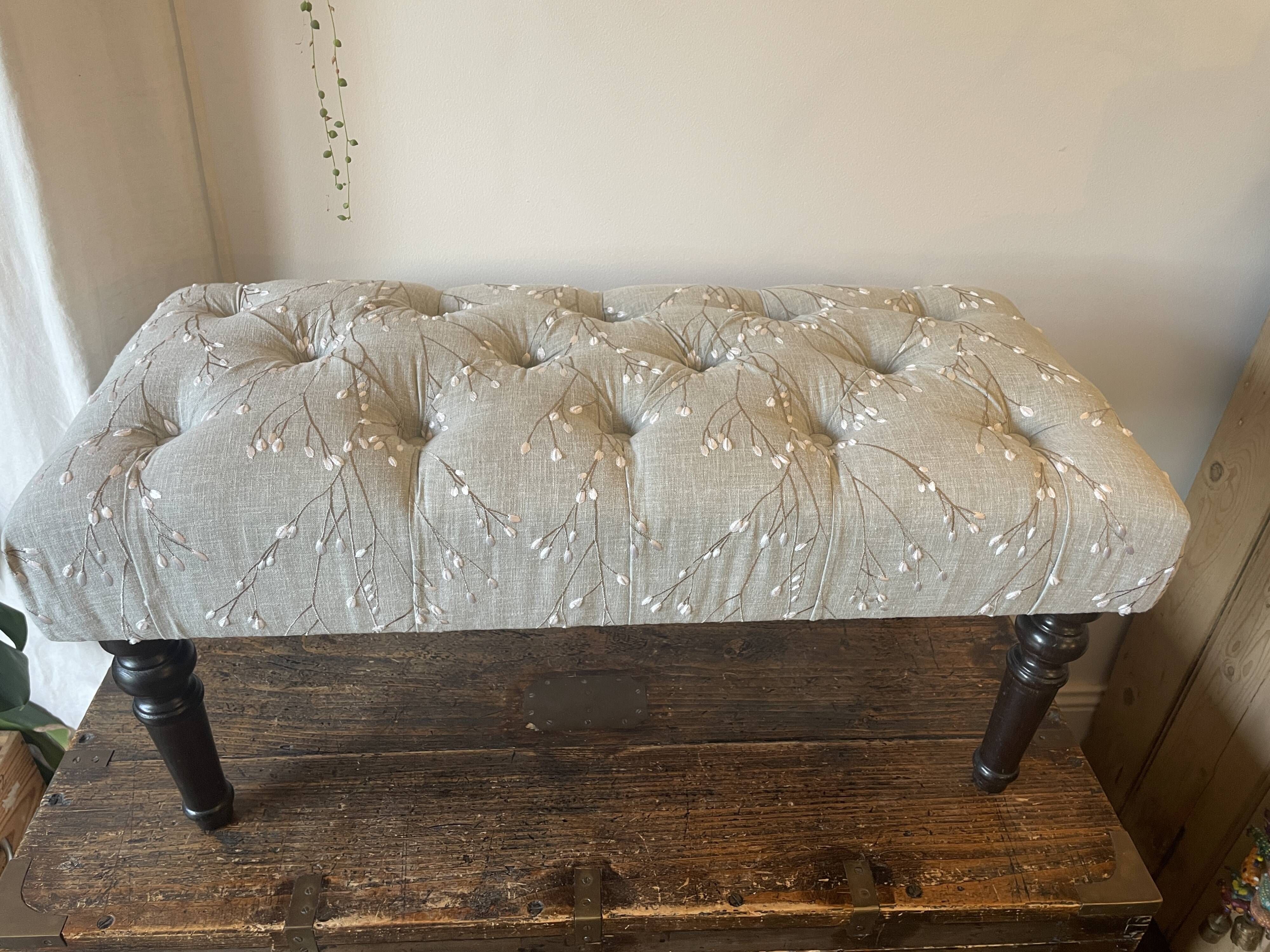 Tufted footrest