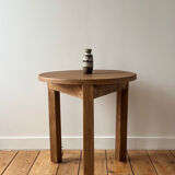 Tripod round table in solid oak
