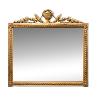 Gold mirror with XL mouldings