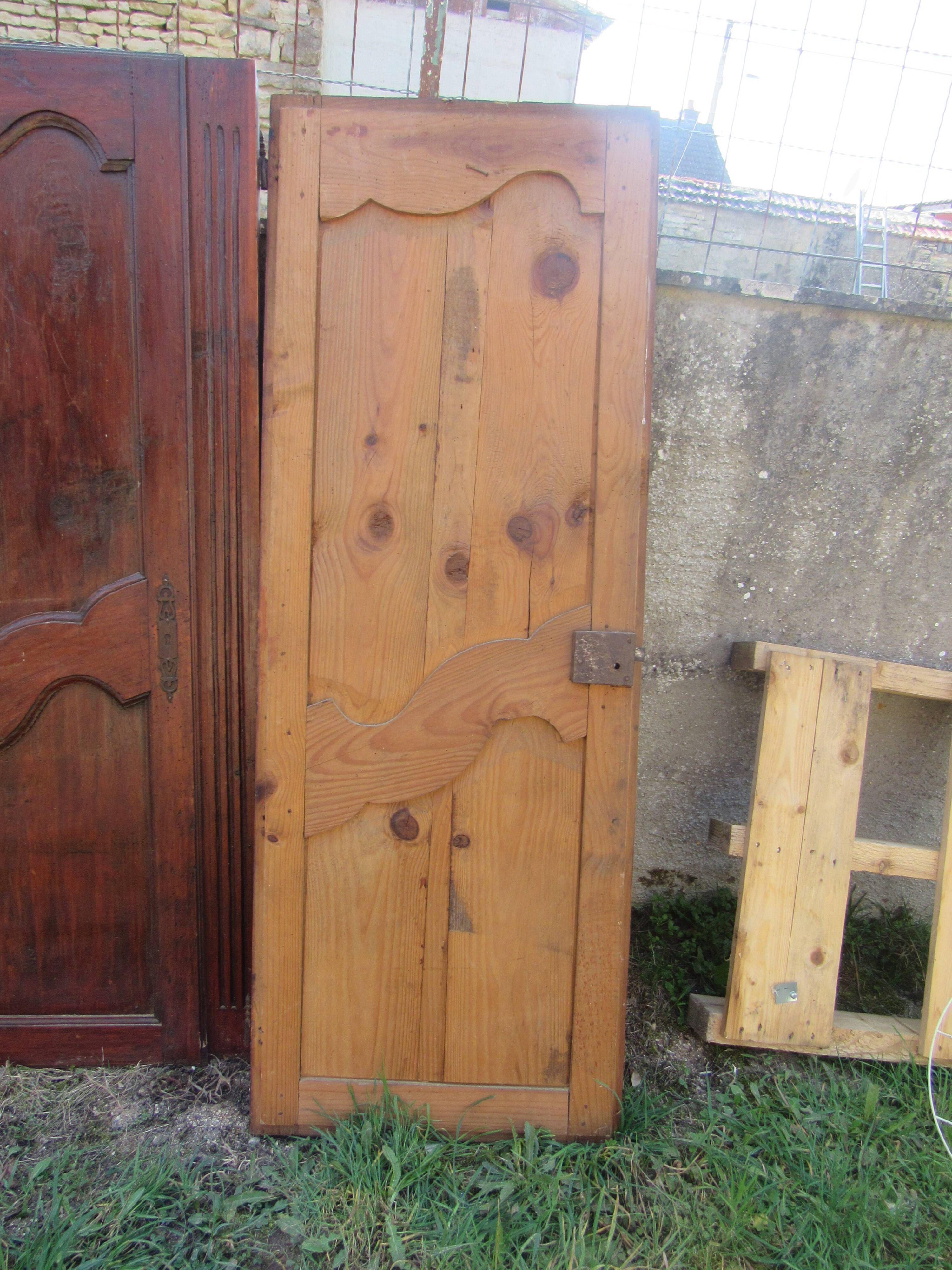 2 large oak doors