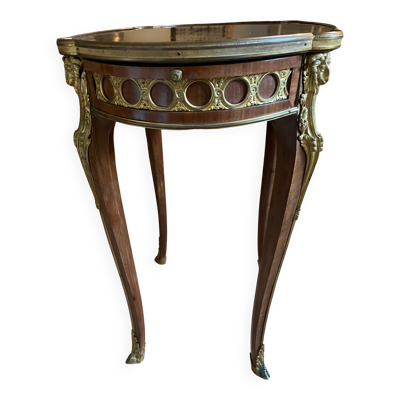 Table de salon style transition Louis xv-Louis xvI marqueterie et bronze