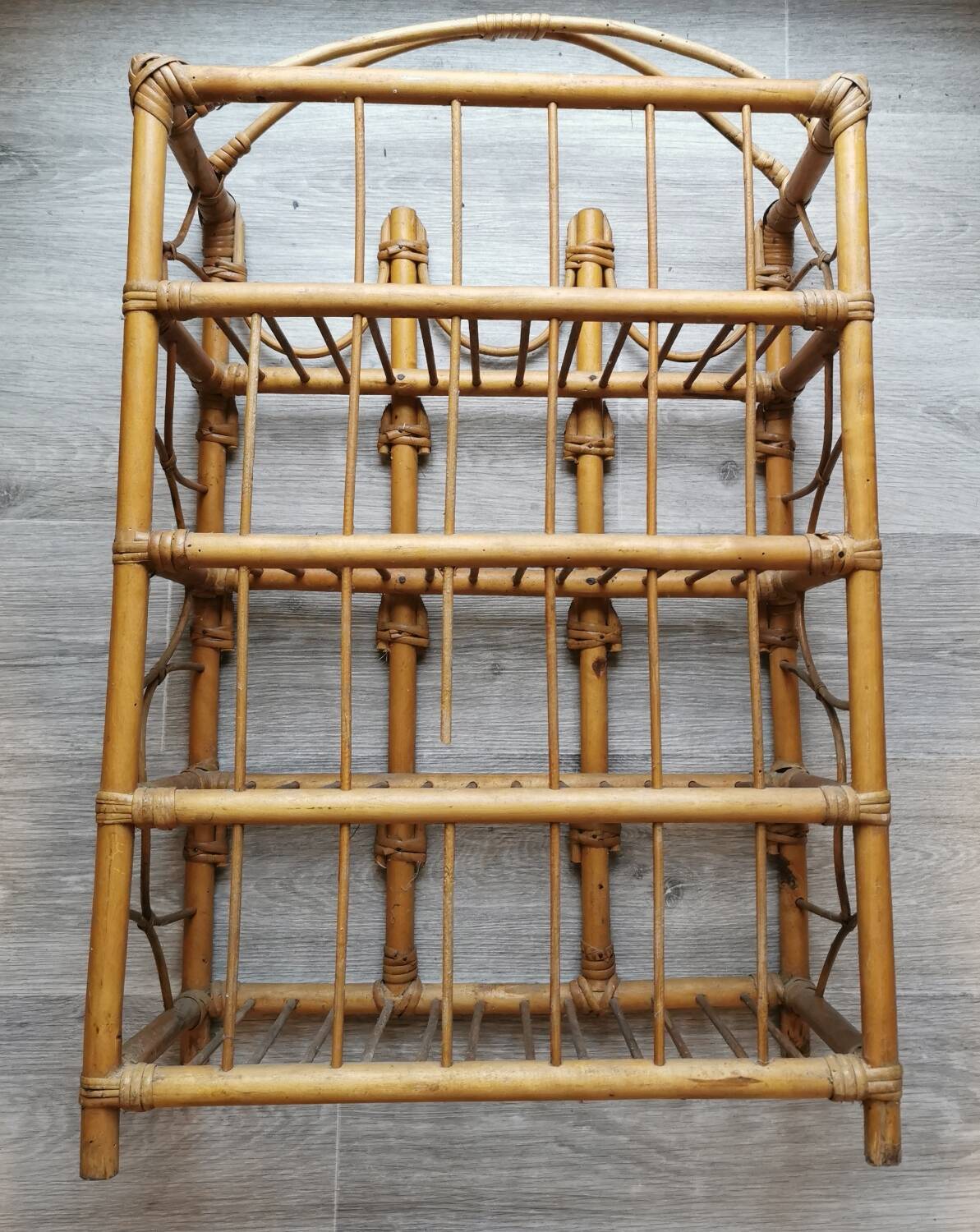 Wicker rattan shelf