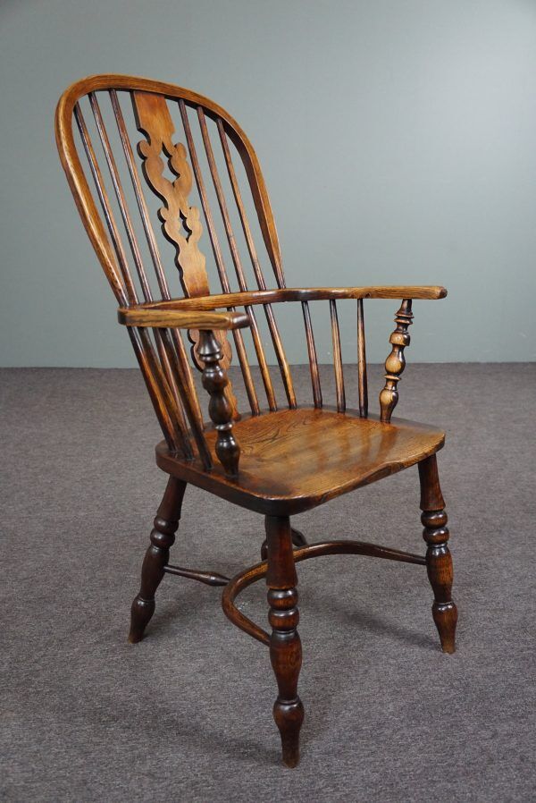 Antique English Windsor chair, high backrest, 18th century