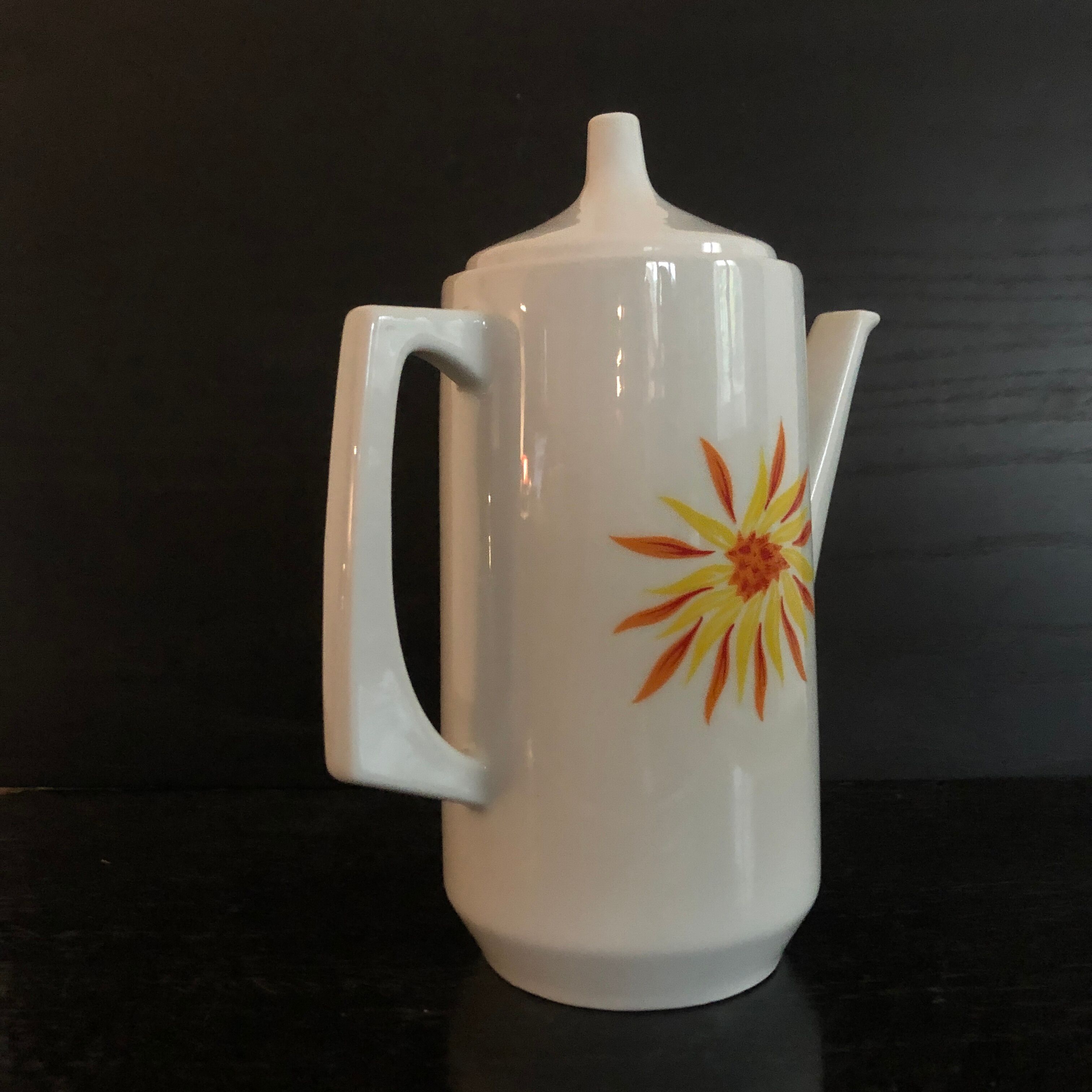 Cafetière et pot à lait