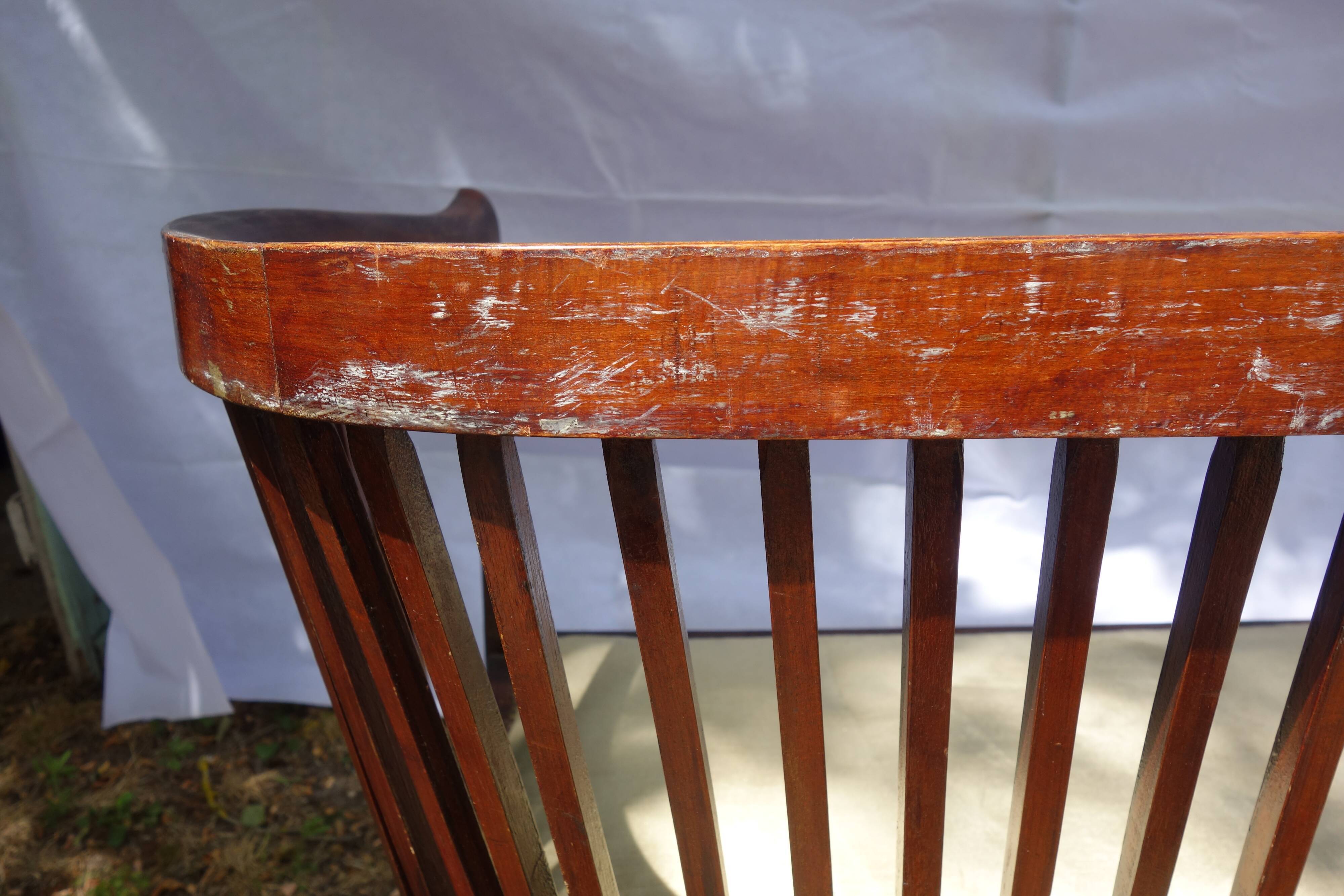Old seat and 2 armchairs