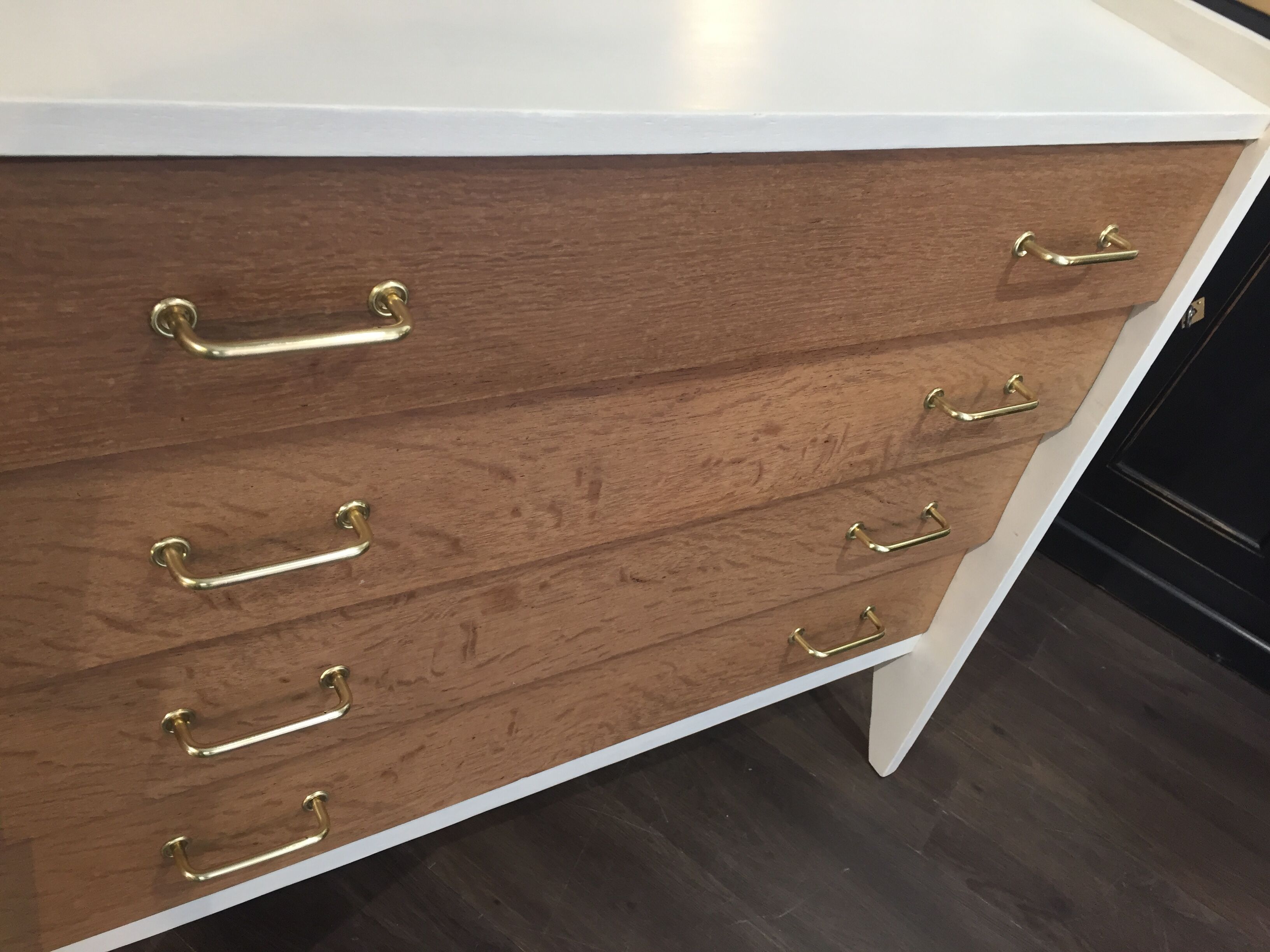 Chest of drawers 60
