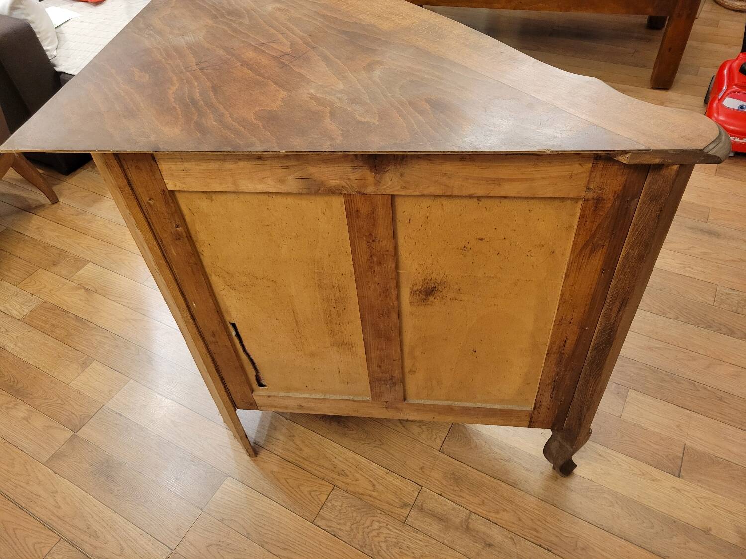 Louis XV corner sideboard