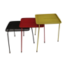 Suite de trois tables gigognes "Soumba" par Mathieu Matégot, couleurs d'origine