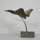 Sculpture en laiton d'un avion de chasse par François Melin
