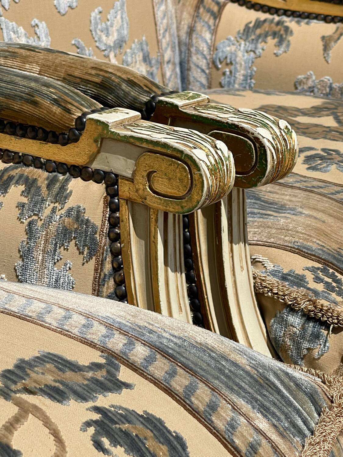 Louis XVI Style Living Room - 4 rooms