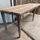 Winegrower's farm table