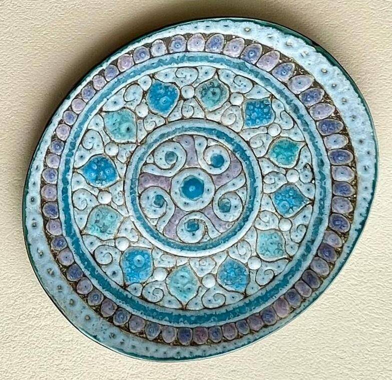 Oval dessert plate in glazed ceramic, Danuta Le Hénaff