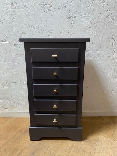 Chiffonier