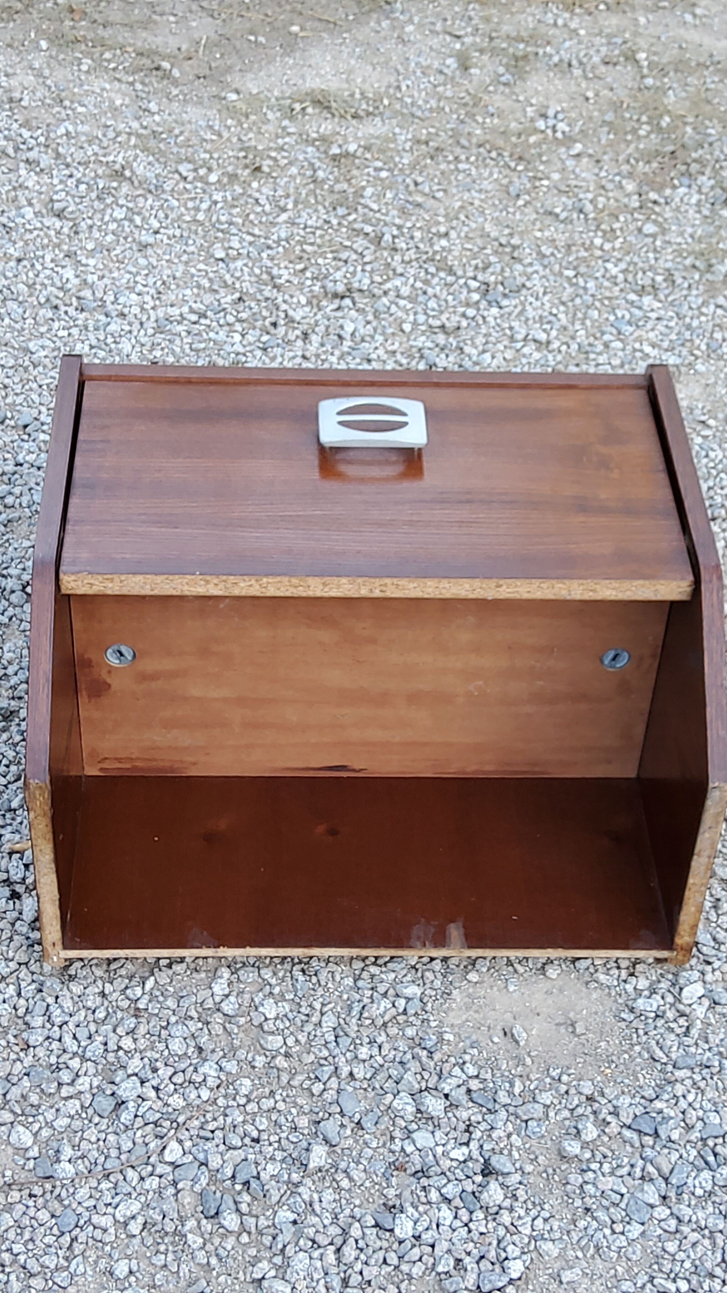 Pair of bedside tables from the 70s in rosewood stained oak veneer