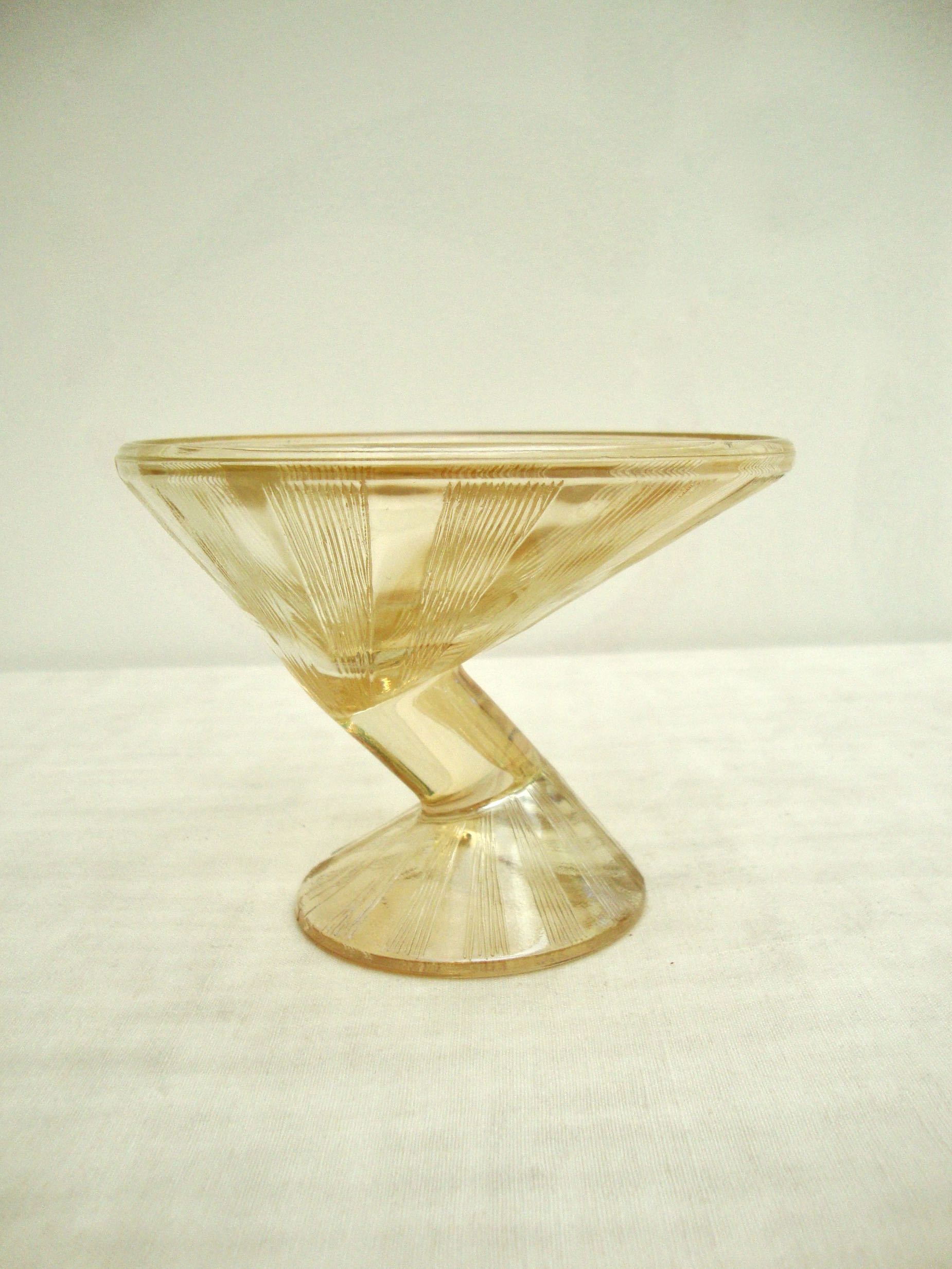 Set of 6 art deco dessert cuts