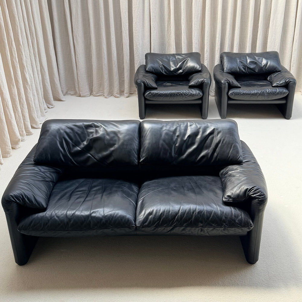 First edition Maralunga set, Vico Magistretti, Cassina, Italy, 1970s.
