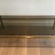 Table basse moderniste en laiton