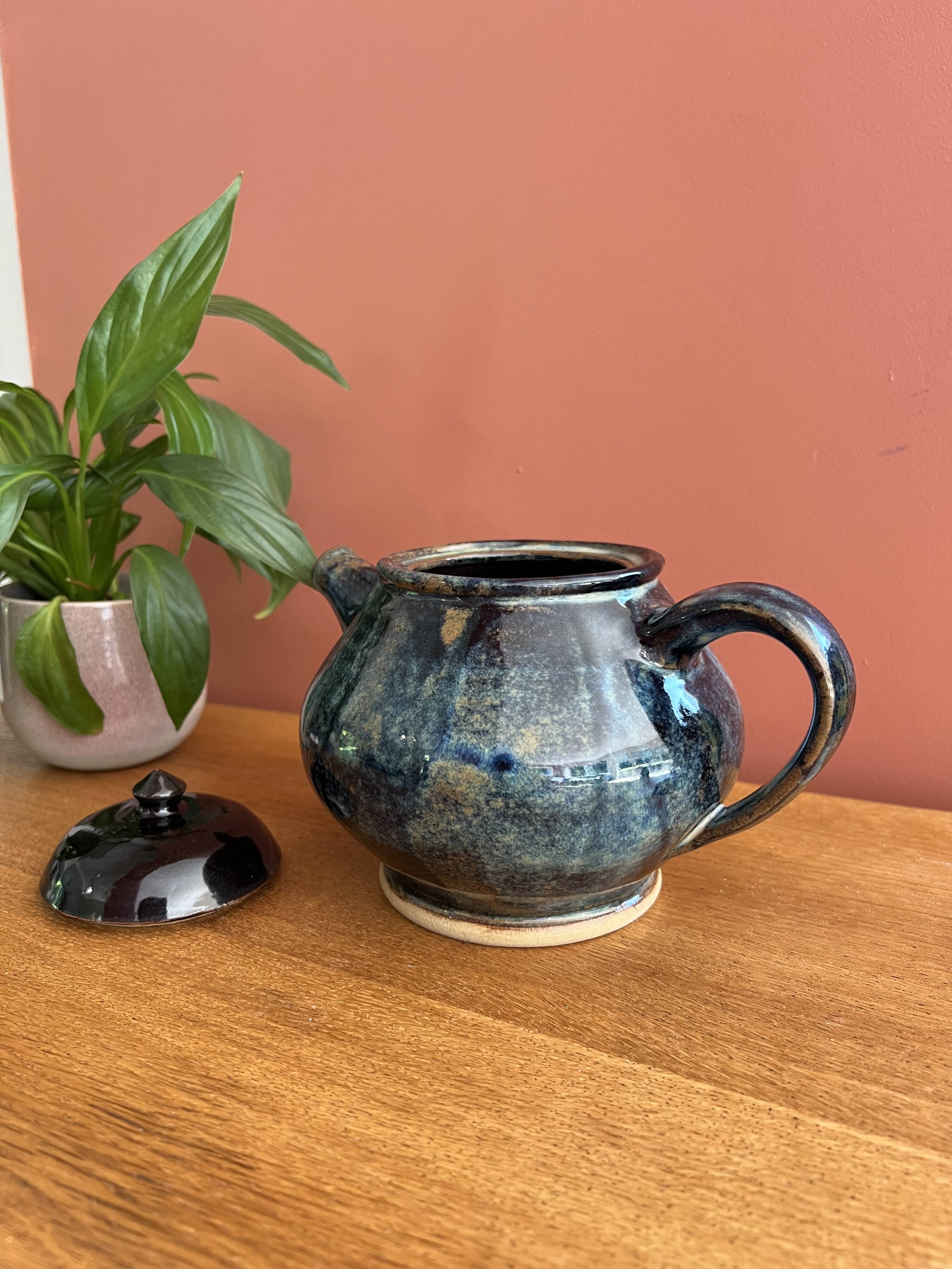 Enamelled stoneware teapot from Saint Amand en Puisaye