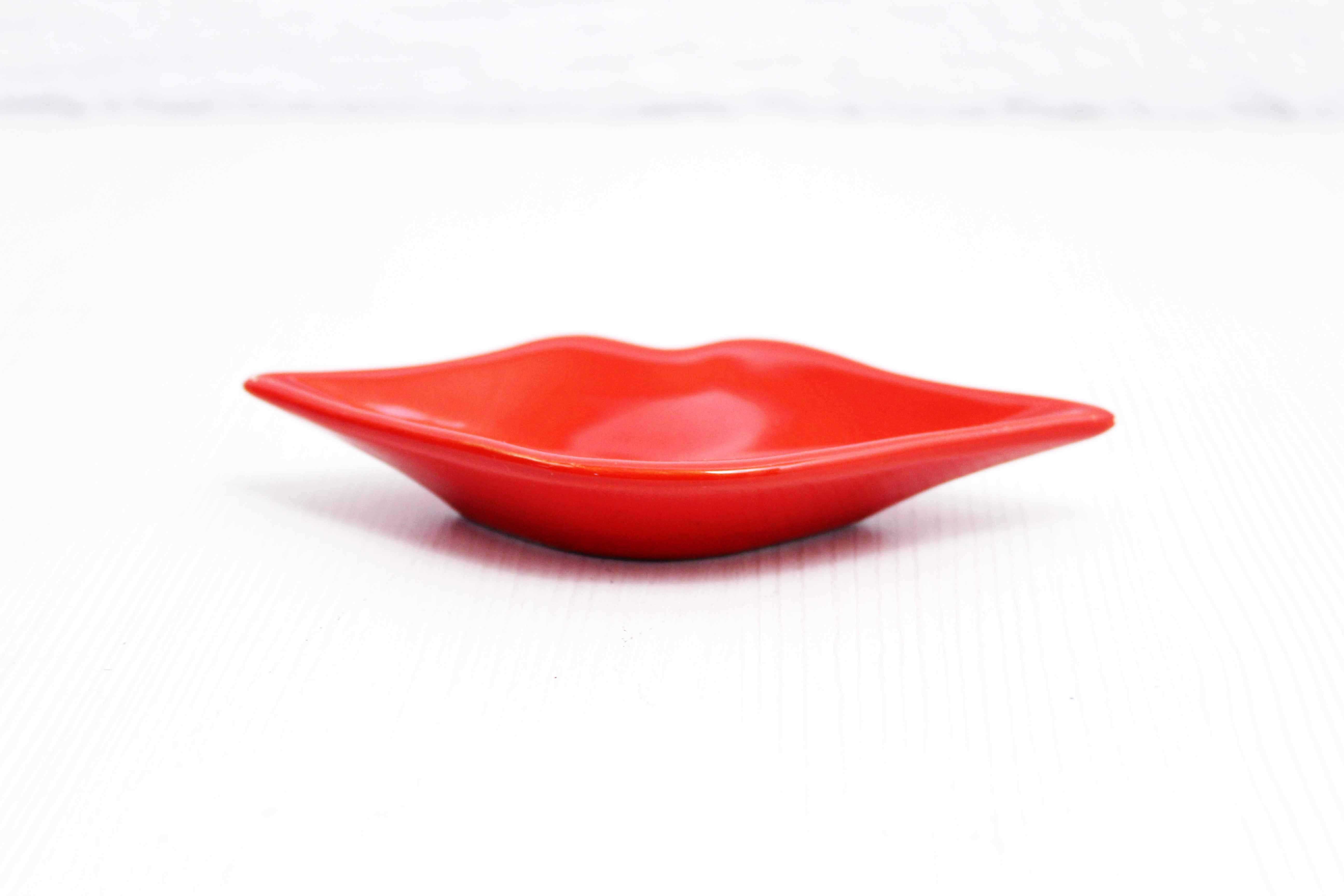 Ashtray lip Japan 80s