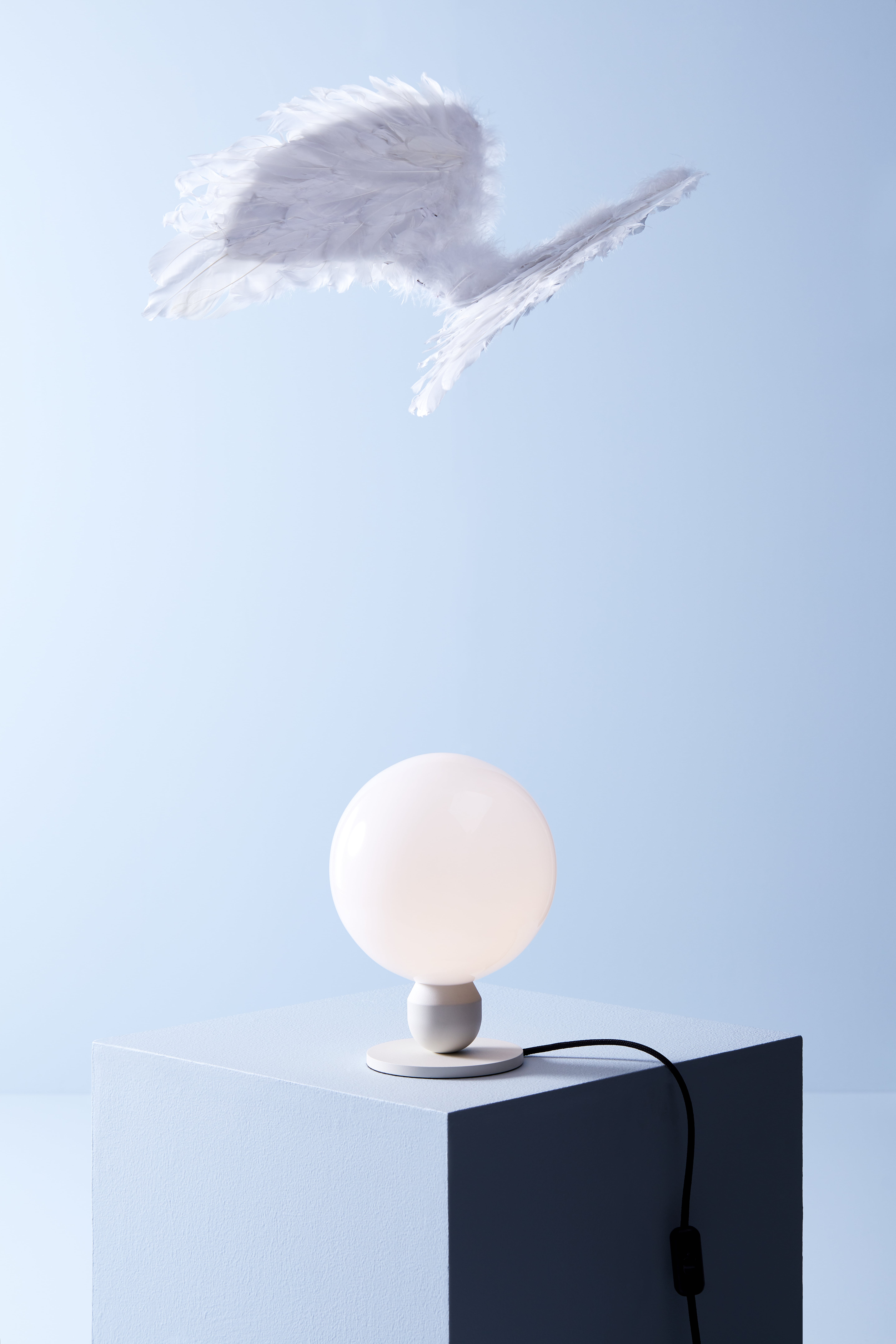 Table lamp atom black structure herstal