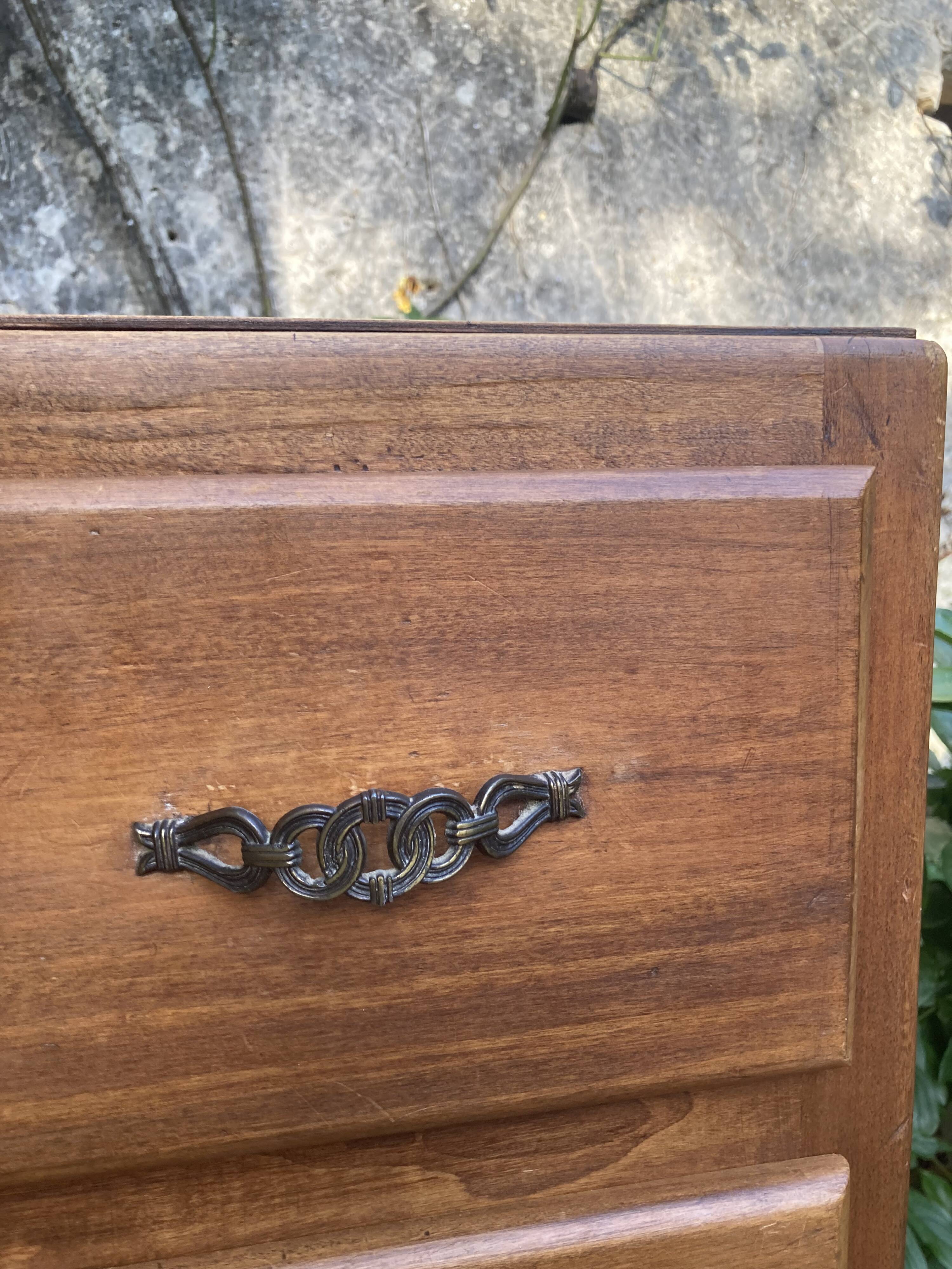 Vintage chest of drawers with 3 drawers