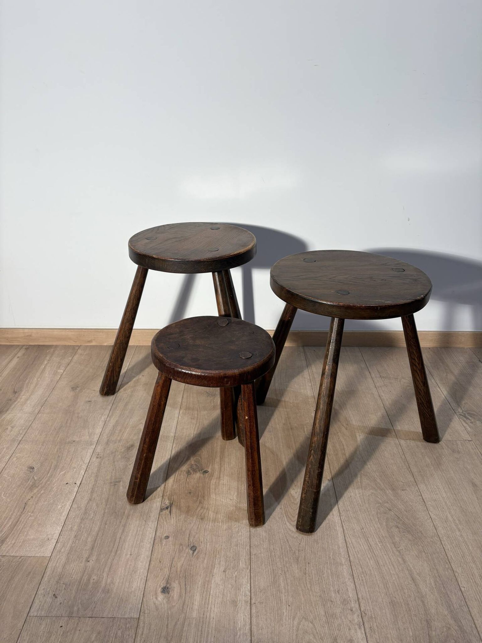 Farm stool in solid oak wood