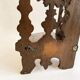 Petite étagère d’angle en bois sculpté