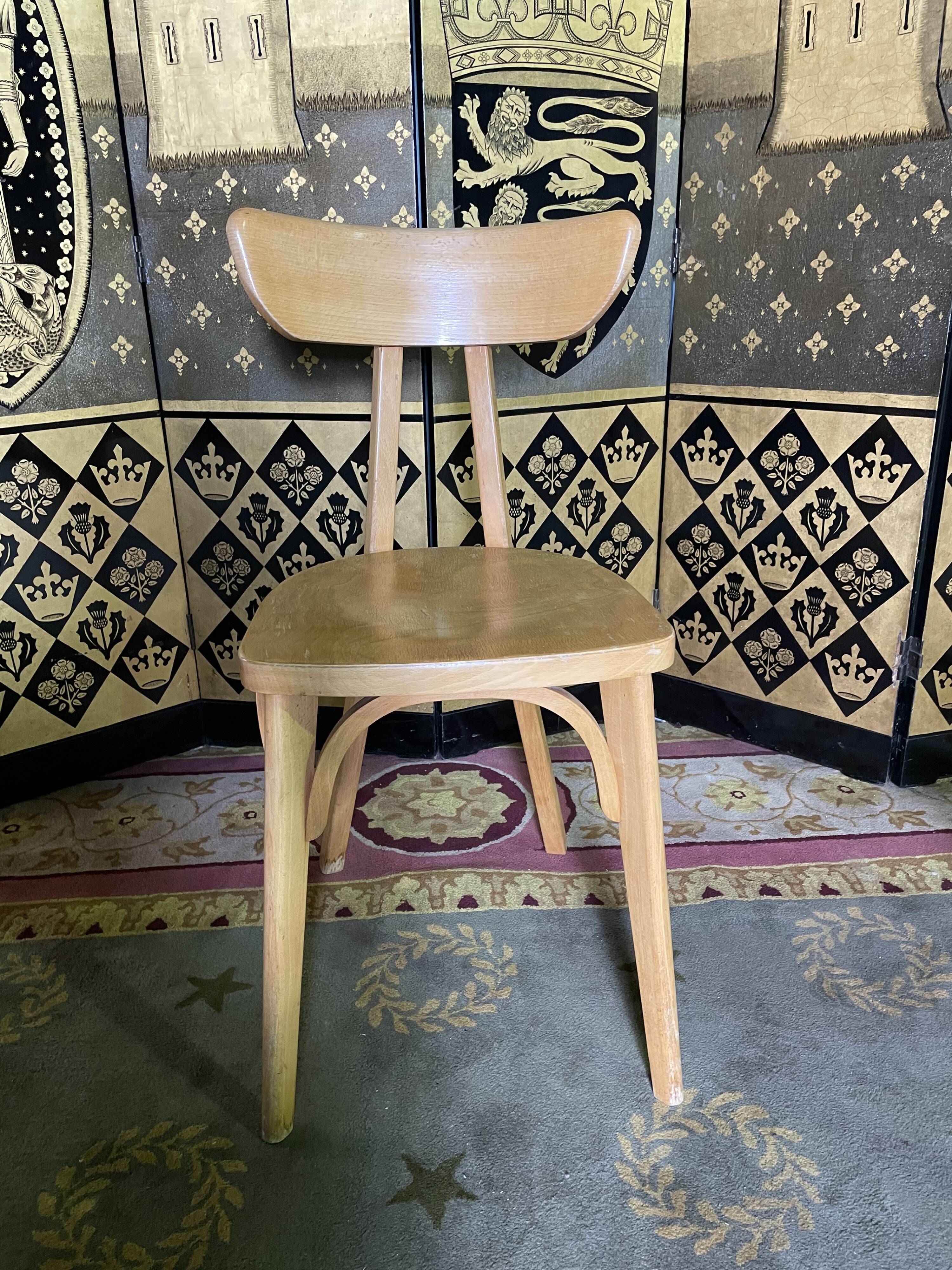 Suite de 12 chaises de bistrot modèle « Banane » Luterma