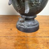 François Moreau: Pair of vases with Napoleon III period characters in regula with bronze patina
