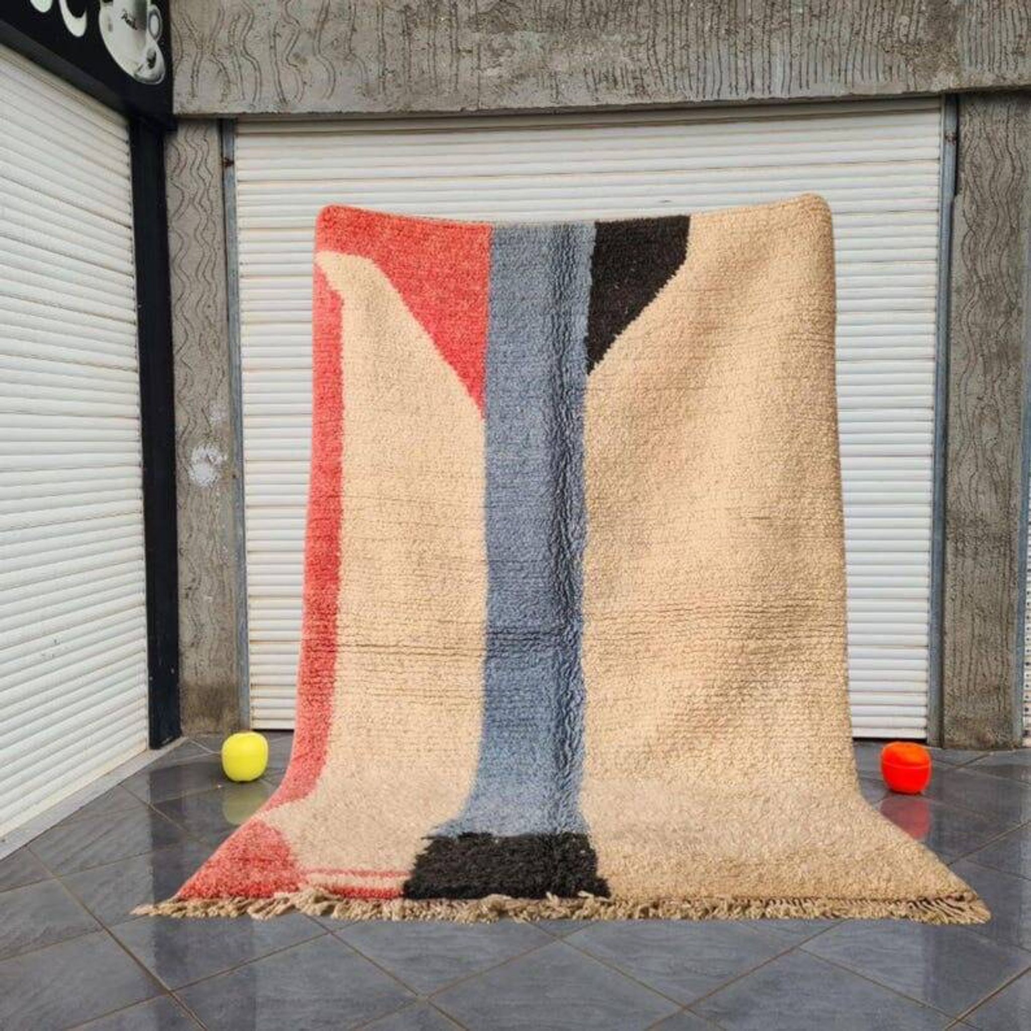 Tapis beni mrirt fait main taille 150 x 250 cm